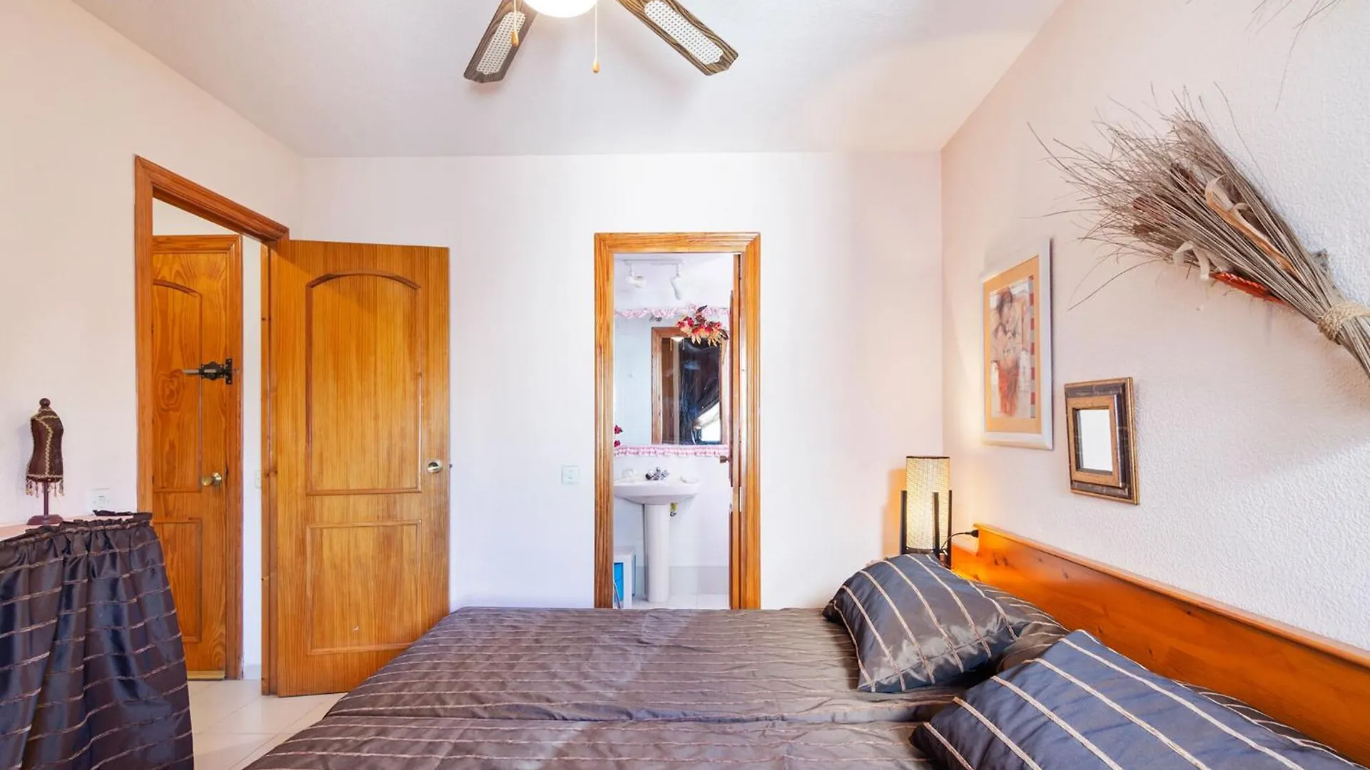Lovely Apartment In Roquetas De Mar With Balcony